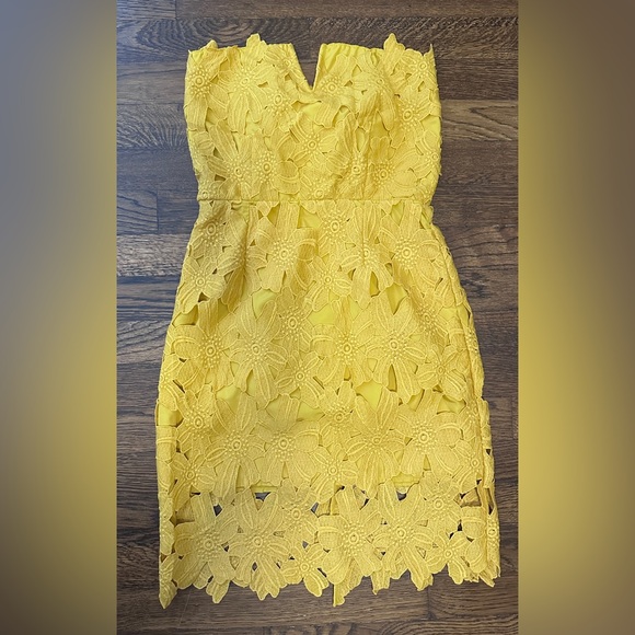 few moda Dresses & Skirts - 🌟 Few Moda golden yellow sleeveless floral embroidered dress with tie size XS